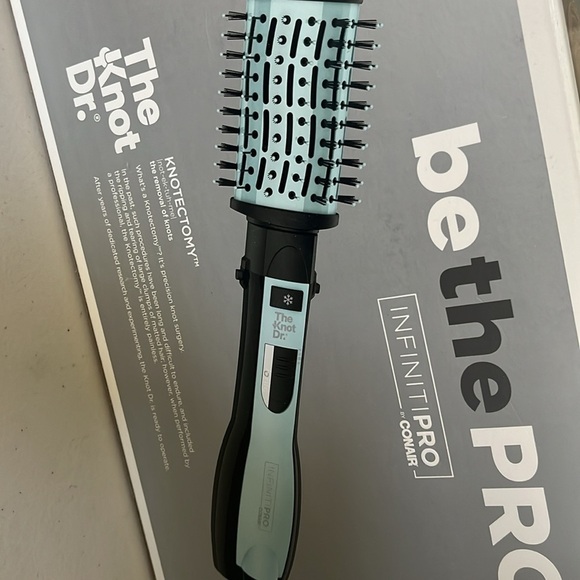 Conair - Infiniti Pro - all in one medium oval hair dryer brush Hair Styling NWT - Picture 8 of 8